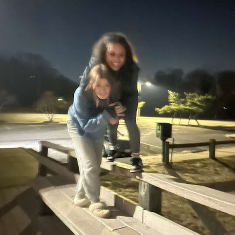 Meet your Posher, Antoinette